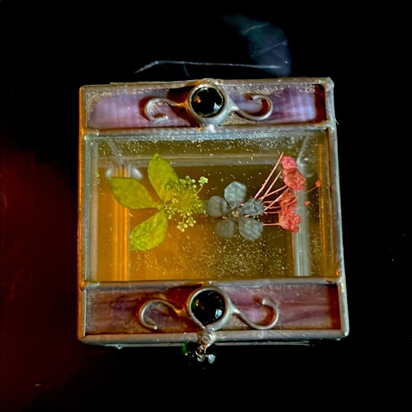 Hand Crafted Glass, Metal, Emerald Green Stones and Wild Flowers Jewelry Box - Picture 3 of 4
